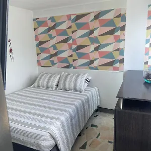  Habitación en casa particular Cerca Al Aeropuerto Colombia